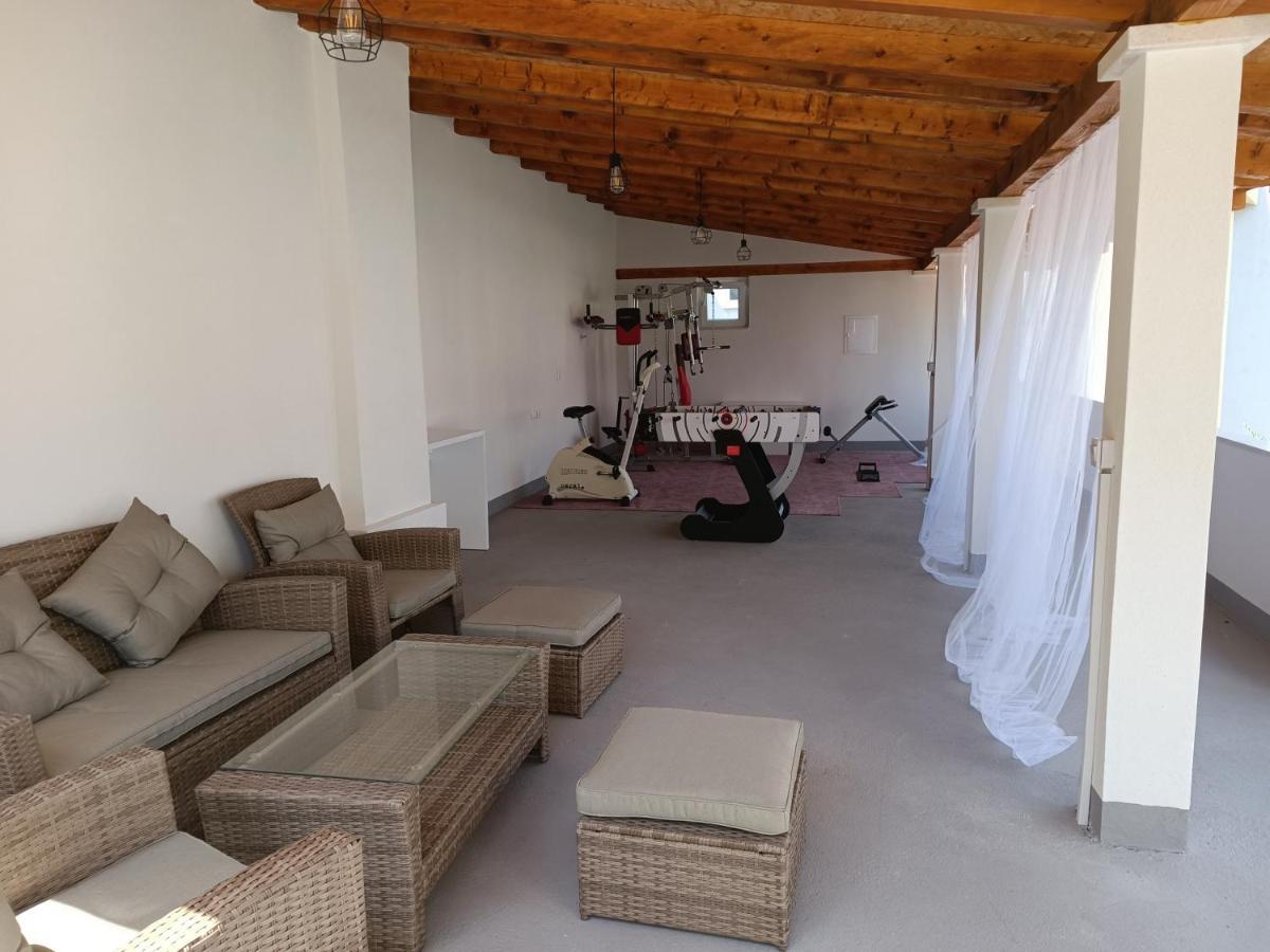 Villa Vlade- From The Heated Pool To The Beach In 1 Minute Jesenice  Esterno foto