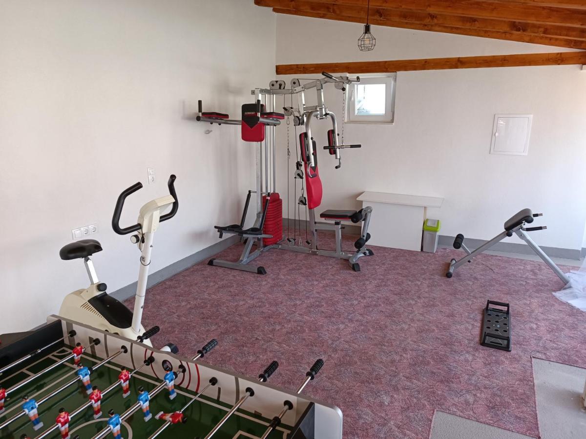 Villa Vlade- From The Heated Pool To The Beach In 1 Minute Jesenice  Esterno foto
