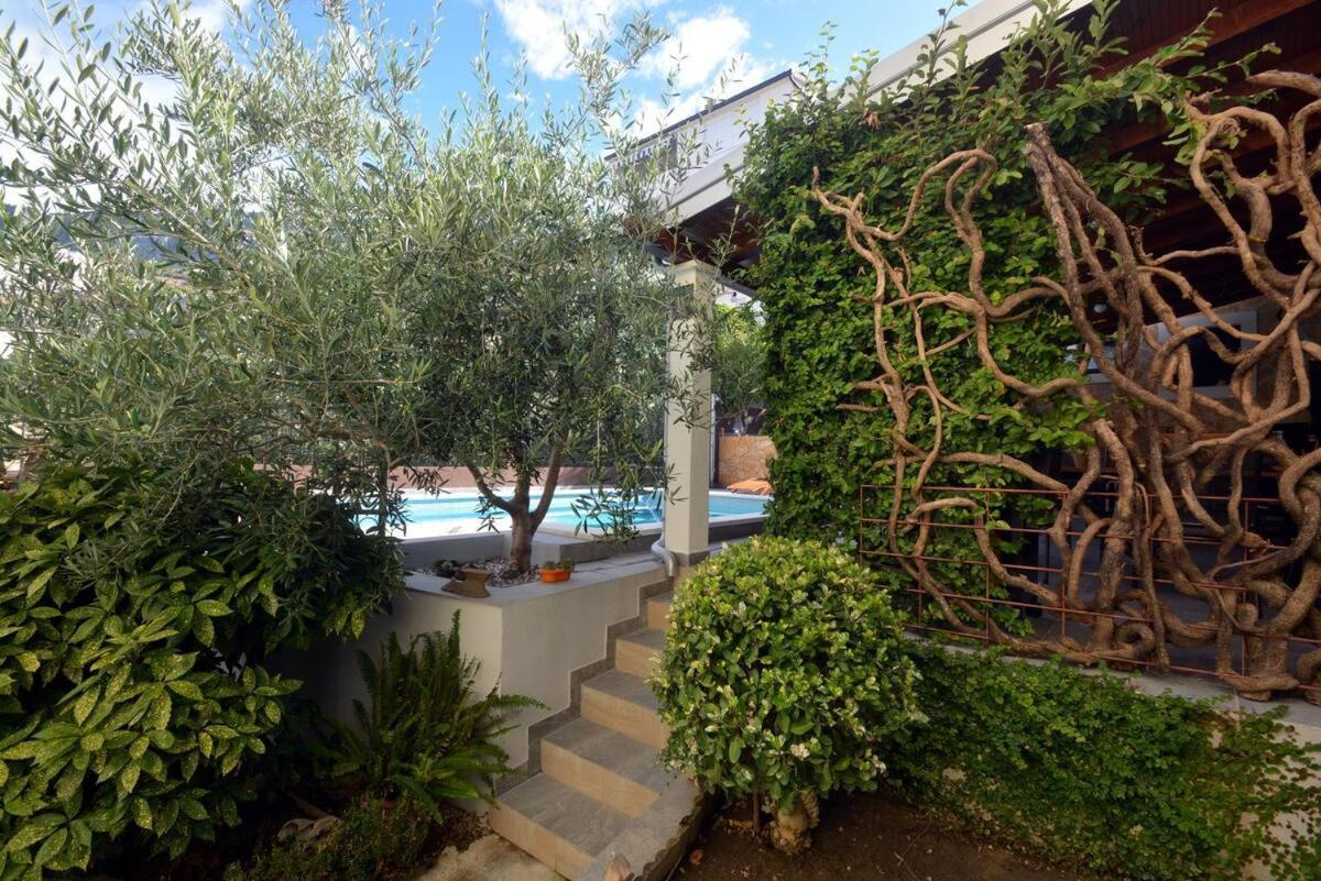 Villa Vlade- From The Heated Pool To The Beach In 1 Minute Jesenice  Esterno foto