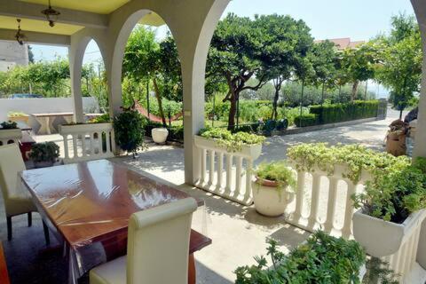 Villa Vlade- From The Heated Pool To The Beach In 1 Minute Jesenice  Esterno foto